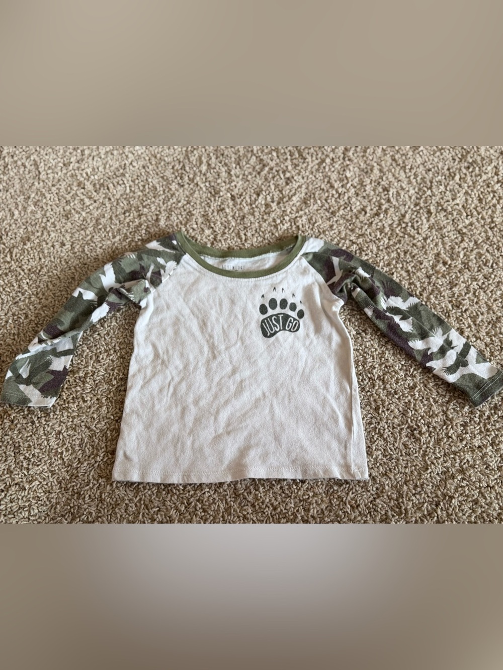 Kids 'Just Go' Bear Paw Raglan Shirt - White with Olive Camo Sleeves